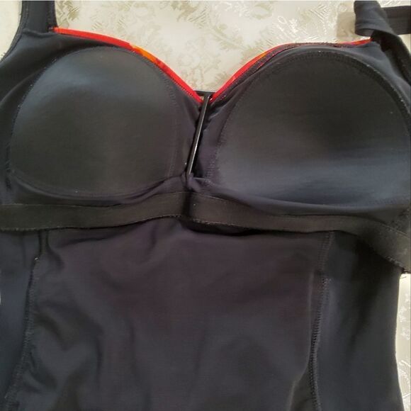 Byron Bay Australia Women's Swimsuit One Piece Size 10/30 - Picture 6 of 11